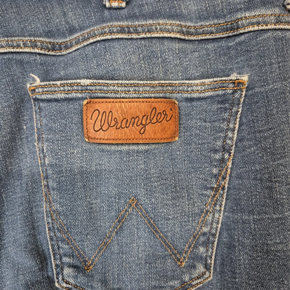 WRANGLER mens GREENSBORO vented stretch jeans blue size 36x32 - Picture 5 of 8